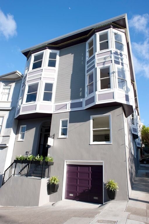 Building Photo - 989 Haight St