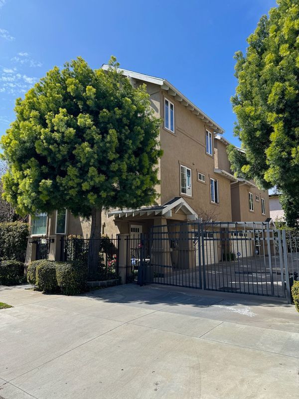 Foto del edificio - 4365 Troost Ave