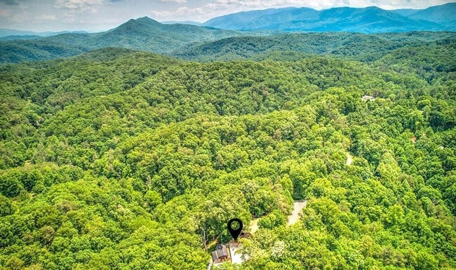 Building Photo - Old Mountain Road 3568-3570