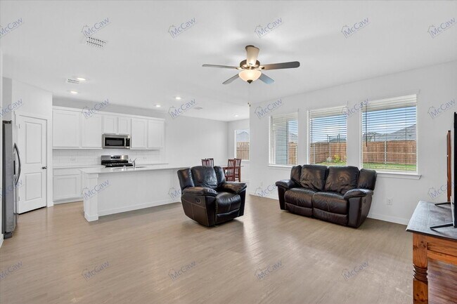 Foto del edificio - 1306 Eclipse Ln