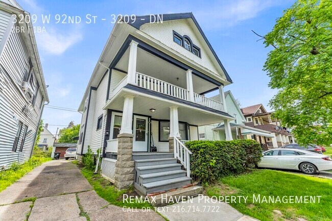 Foto del edificio - 3209 W 92nd St