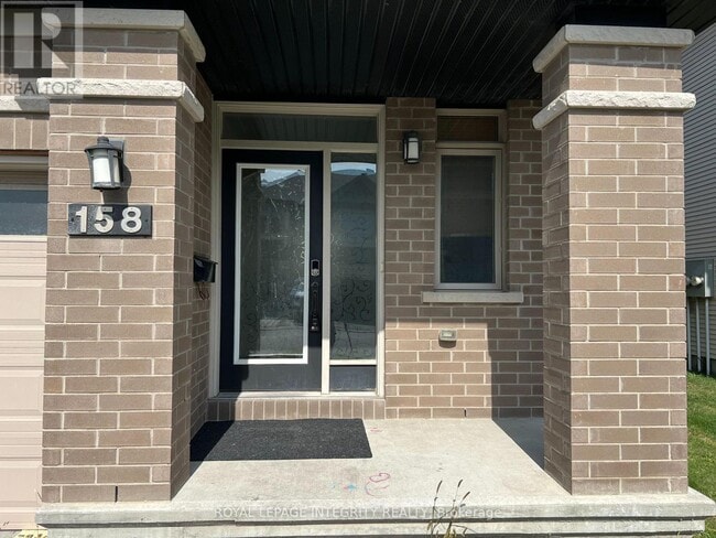 Building Photo - 158 Popplewell Crescent