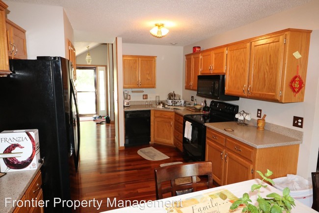 Building Photo - 4 br, 3 bath House - 3413 Churchill St.
