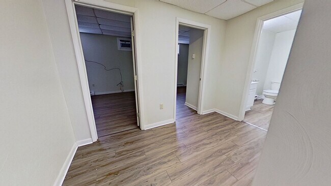 Building Photo - 1st Floor Apartment