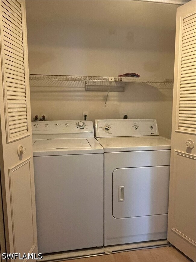 Foto del edificio - 1747 Pebble Beach Dr