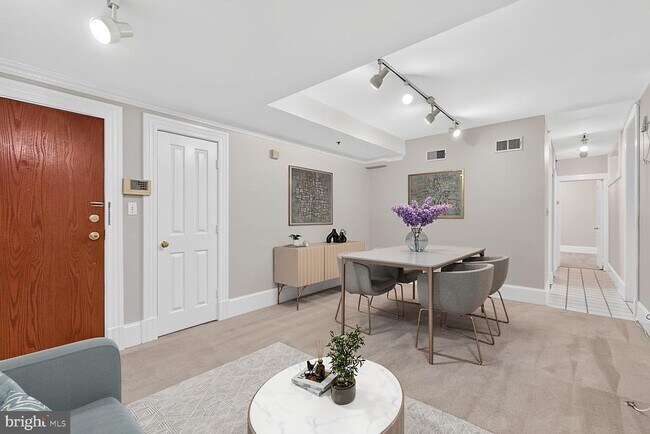 Foto del edificio - 1736 18th St NW