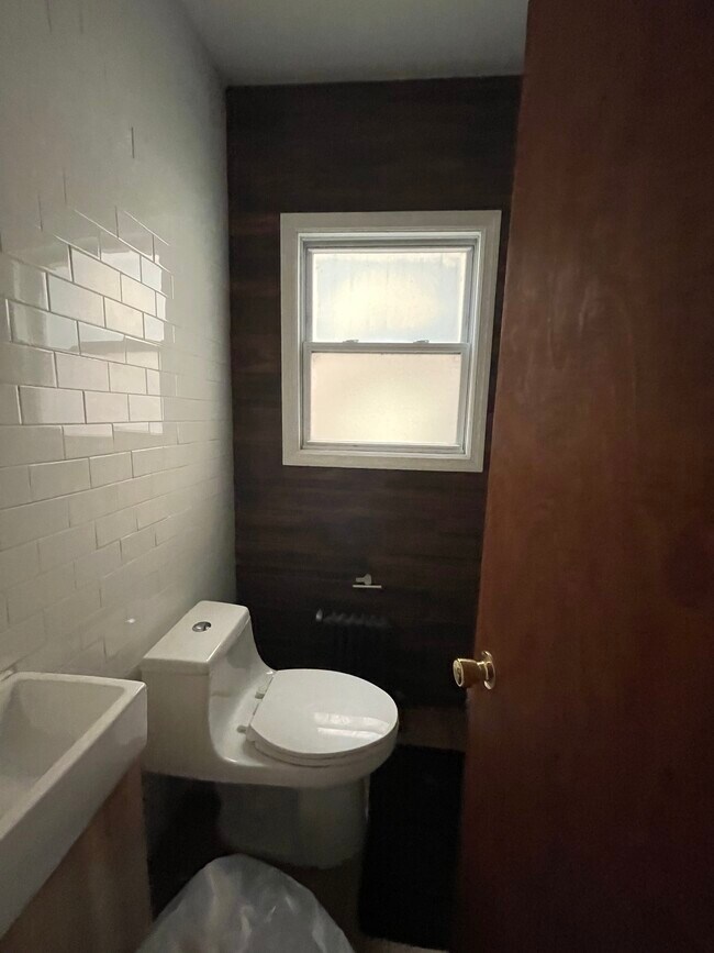 Foto del edificio - 1324 Linden St