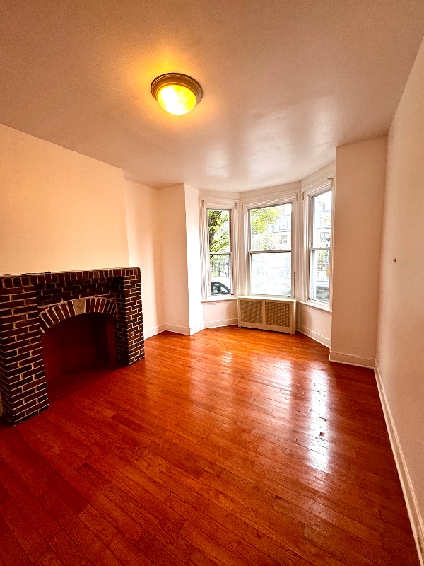 Photo - 936 French St NW House