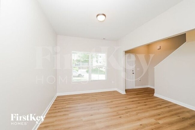 Building Photo - 412 Avery Ave