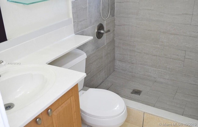 Building Photo - 2400 SW 62nd Ave  2400 Miami FL 33155