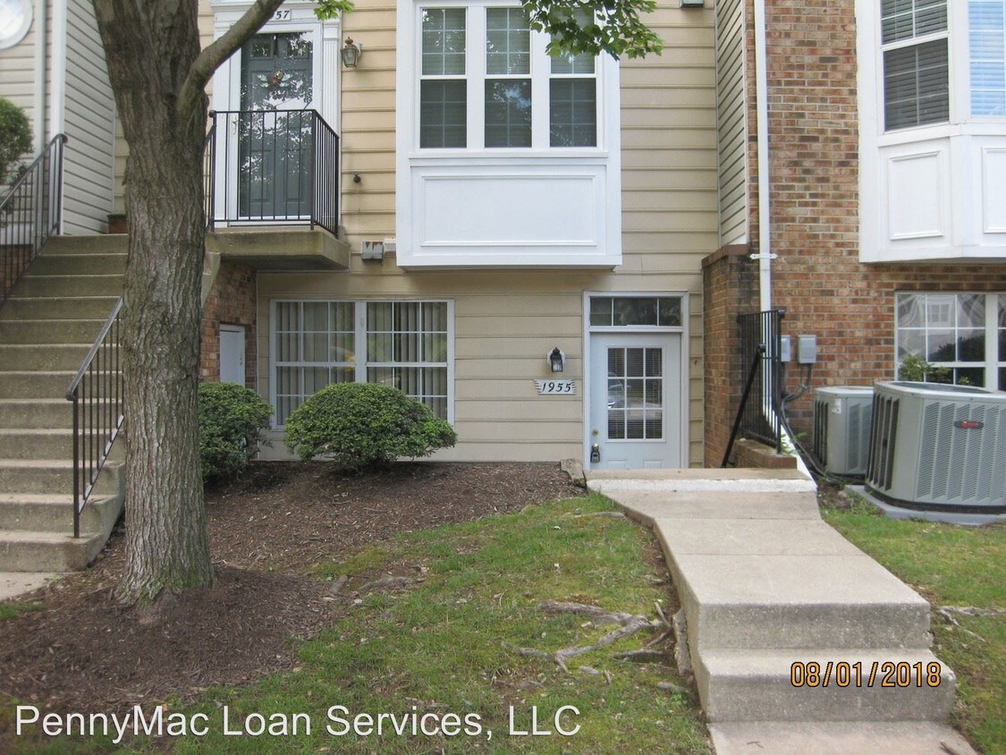 2 br, 1 bath House 1955 Pawlet Dr. House Rental in Crofton, MD