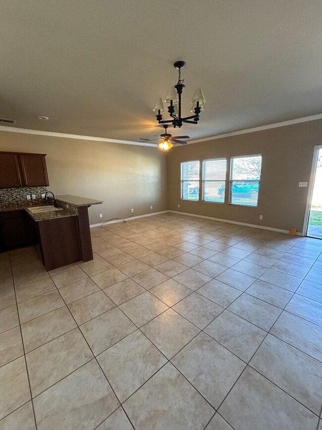 Foto del edificio - 7260 Manford Ln