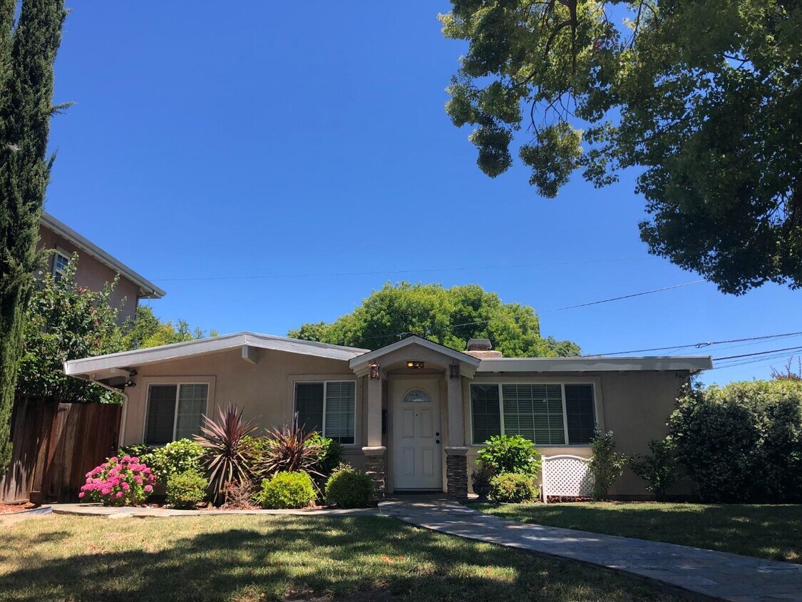 Foto principal - 18725 Tilson Ave