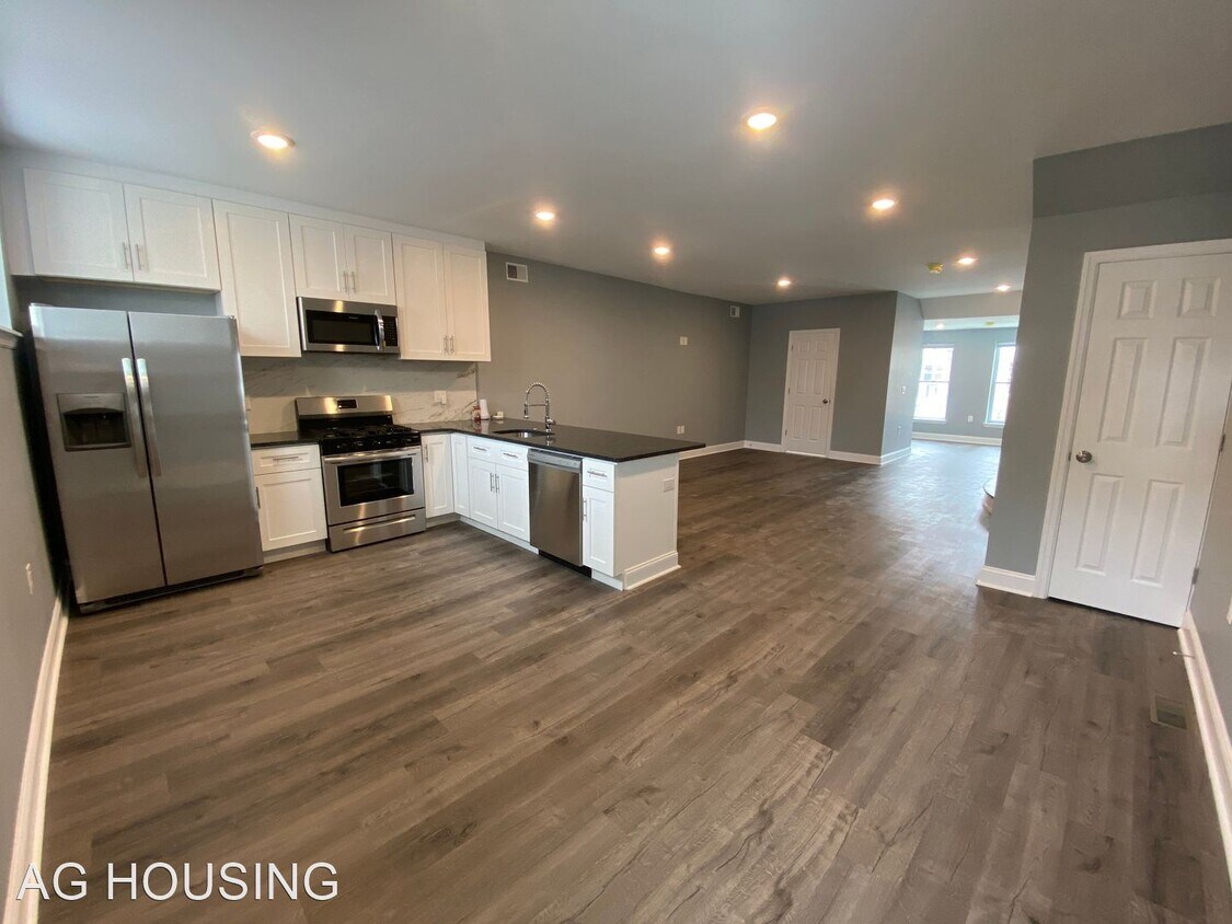 Foto principal - 3 br, 1.5 bath House - 5606 Florence Ave
