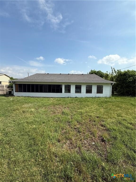 Foto del edificio - 2310 Terrace Dr