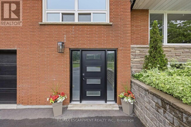 Photo du bâtiment - 891 Centre Rd