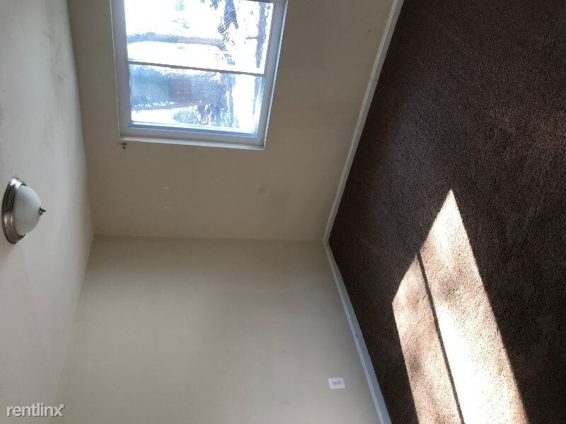 Building Photo - 2 br, 1 bath Apartment - 532 coventry rd
