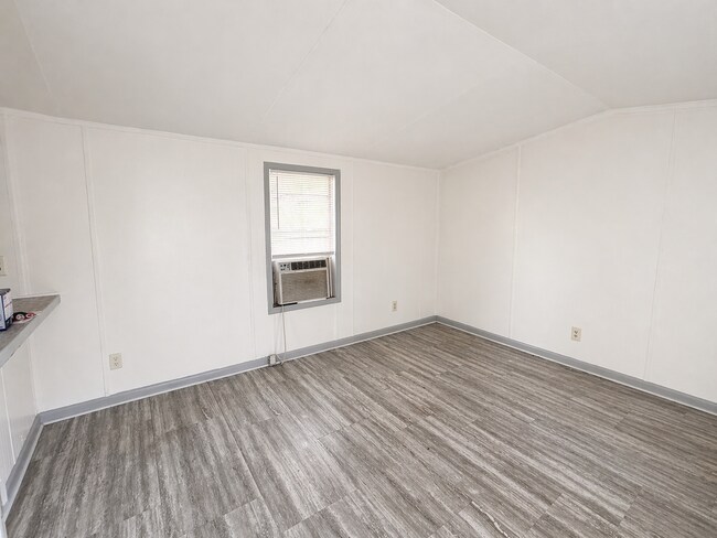Foto del edificio - Freshly Updated Single-Wide in Quiet Community!