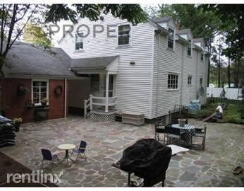 Foto del edificio - 4 br, 3.5 bath  - 16 Allandale St # 12RIDF