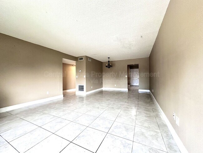Building Photo - 605 Northlake Blvd