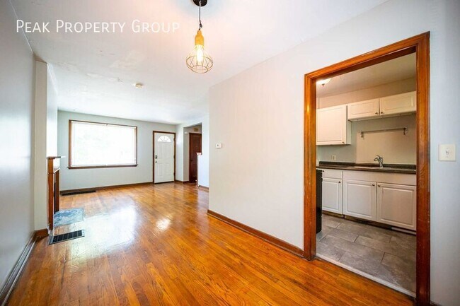 Foto del edificio - 209 E Hudson St
