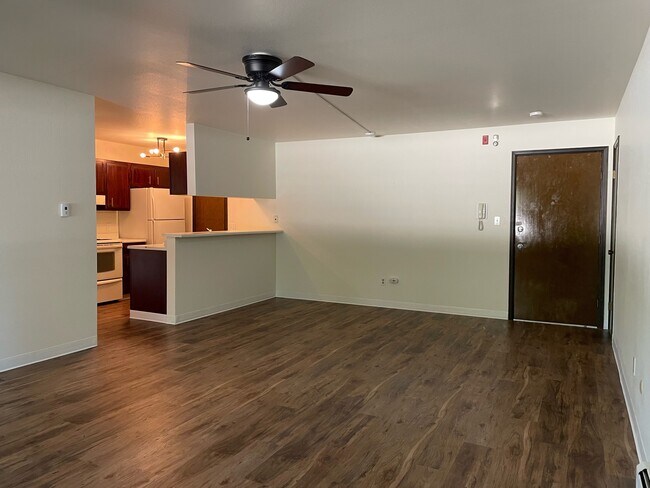 Building Photo - 1315 Kirkwood Dr