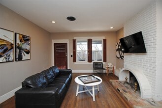 Building Photo - 1110 Missouri St