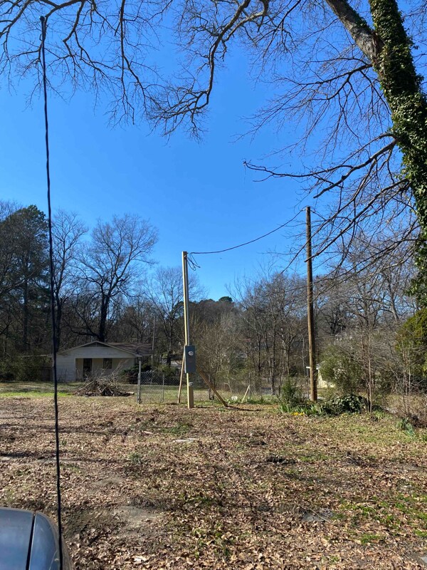 Building Photo - 325 W Mill St