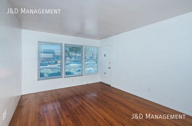 Building Photo - 4380 Louisiana St