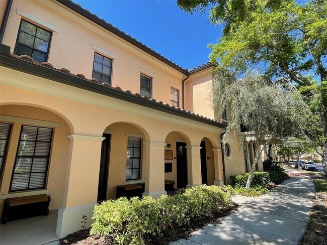 Building Photo - 2 Bedroom Townhome with 1 Car attached Gar...