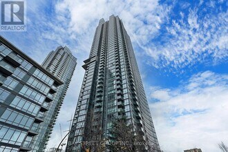 Building Photo - 11 Brunel Ct