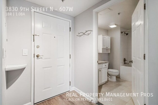 Foto del edificio - 3830 9th St N