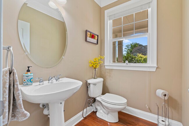 Foto del edificio - 3450 Dalwood Dr