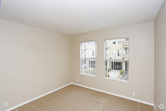 1 BD, 1 BA - 535 SF - Parkview Terrace