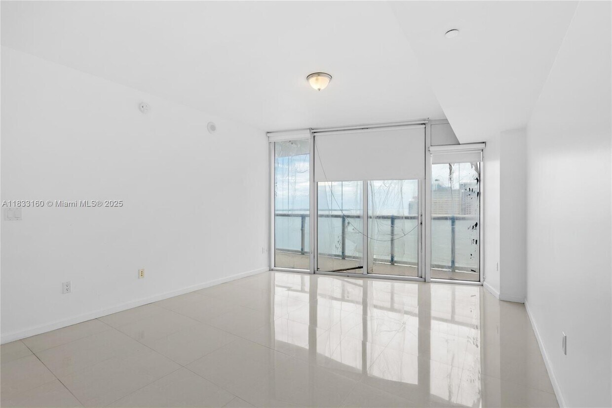 Foto principal - 495 Brickell Ave