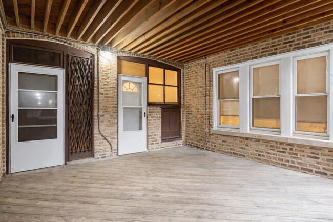 Foto del edificio - 2467 N Clark St