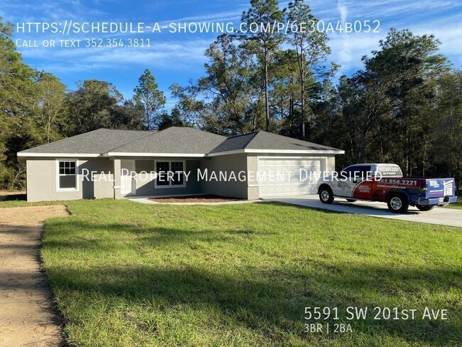 Building Photo - Custom Home - Desirable Dunnellon Neighbor...