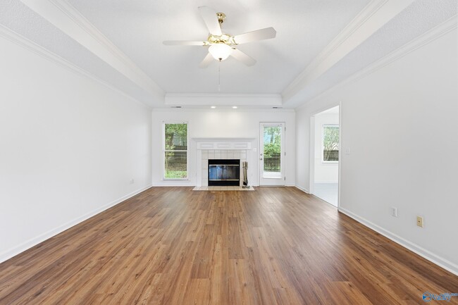 Building Photo - 210 Pebble Brook Dr