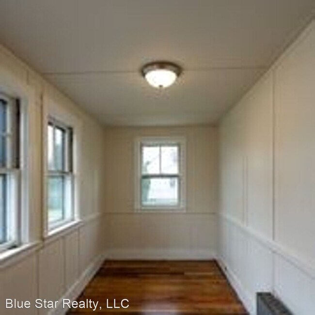 Foto del edificio - 3 br, 1 bath House - 1 Eva St.