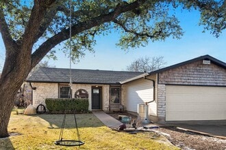 Building Photo - 3909 Holt Dr