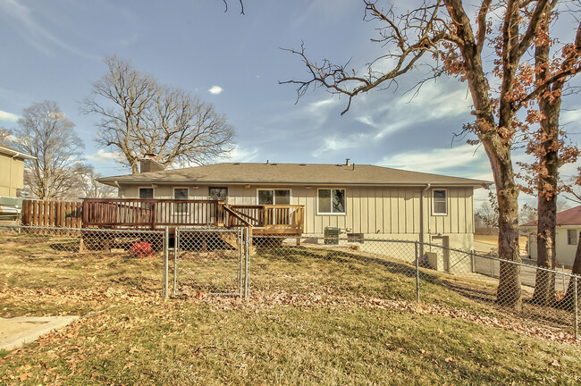 Building Photo - 6806 Renner Rd