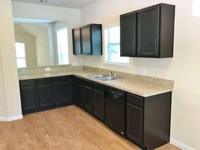 Building Photo - 12710 Brightwood Dr