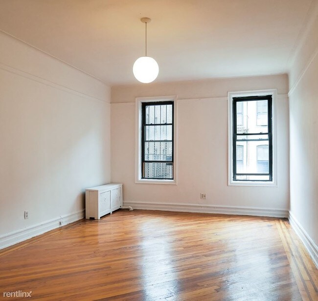 Building Photo - 1 br, 1 bath  - 540 Saint Johns Pl Apt 3B