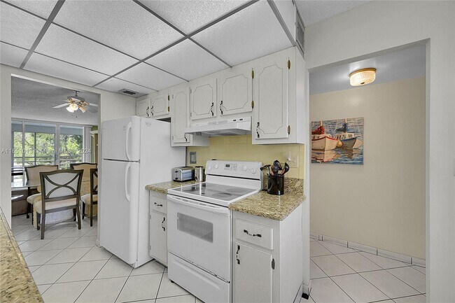 Foto del edificio - 4850 NW 29th Ct