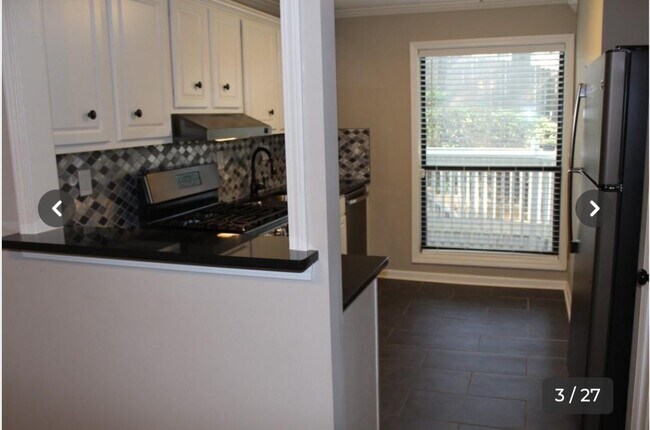 Foto del edificio - 1403 Wynnes Ridge Cir SE