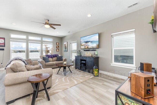 Foto del edificio - 9313 N Vernham Ln