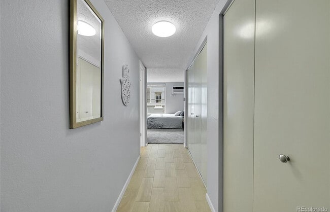 Foto del edificio - 1050 N Lafayette St