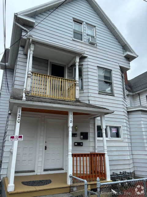 Building Photo - 118 E Farm St