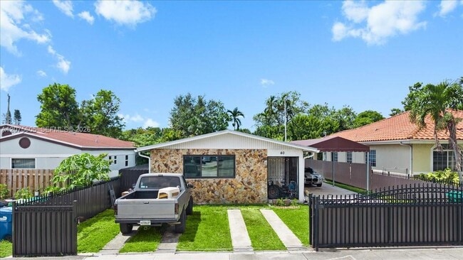 Foto del edificio - 40 NW 119th St