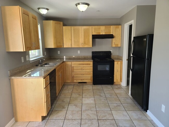 Building Photo - 3 Bedroom 2 1/2 bath Townhome for Rent in Waynesboro